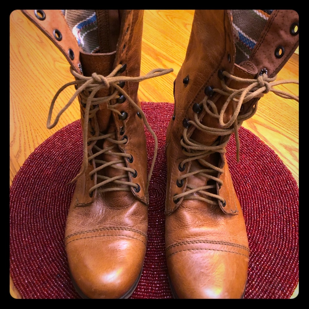 Steve Madden Leather Forestr Boots Sz 38 (7.5US)
